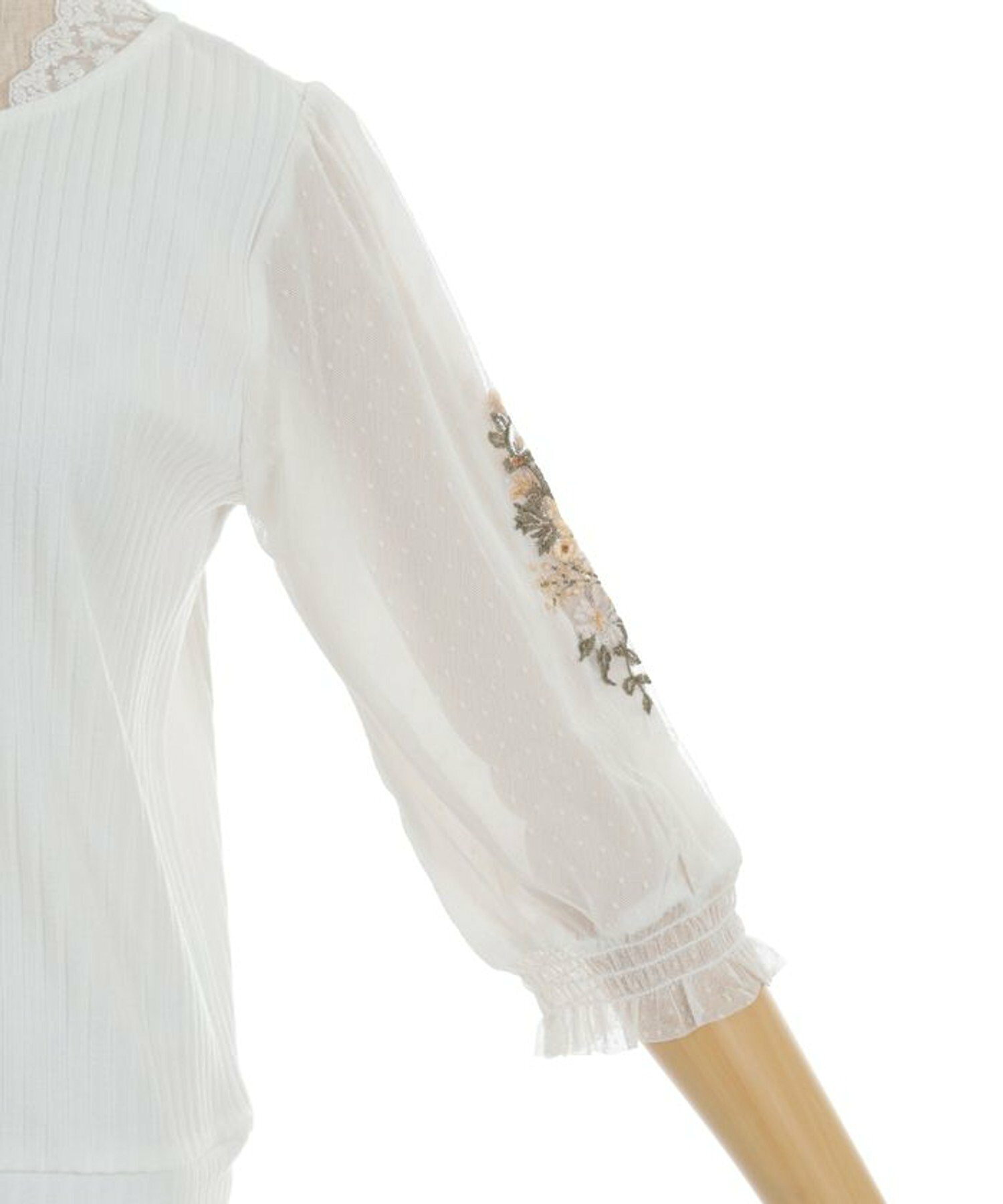 ドットチュール*花刺繍袖プルオーバー